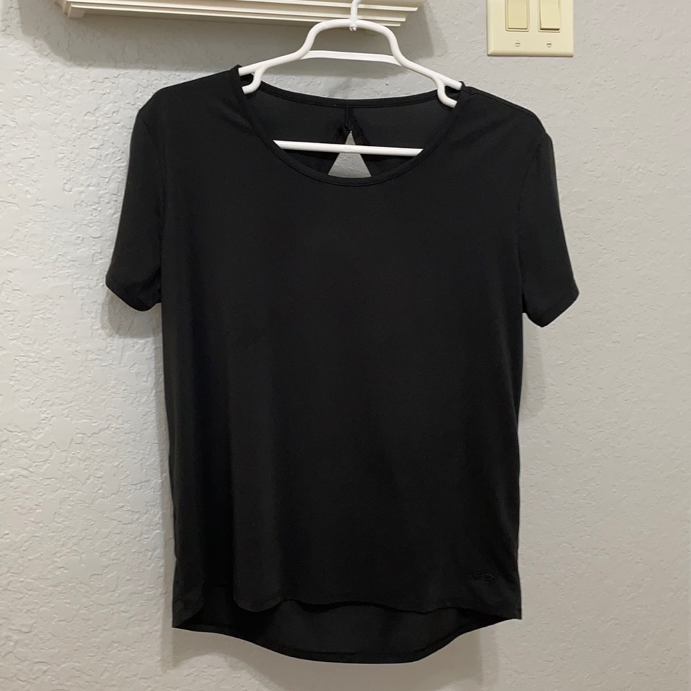 Short sleeve black workout top
